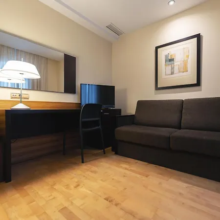 Port Hotell 4*