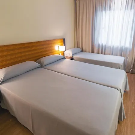Port Hotell 4*