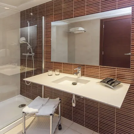 Port Hotel 4*