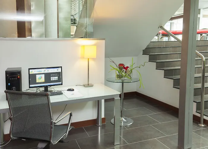 埃尔切港酒店 4*