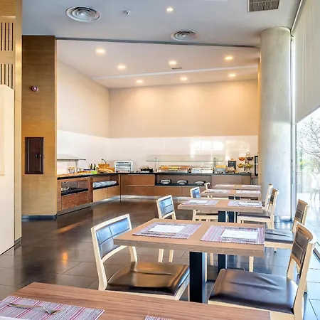 Port فندق إلتشه