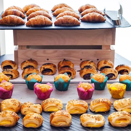 Port فندق إلتشه