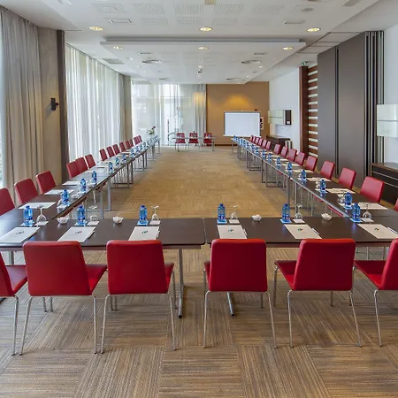 Port فندق إلتشه